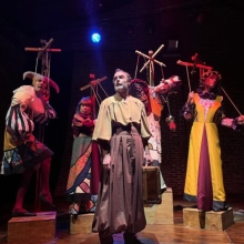 HAMLET SE VA DE GIRA