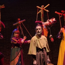 HAMLET SE VA DE GIRA