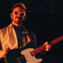 BIFES CON ENSALADA - CREMA 