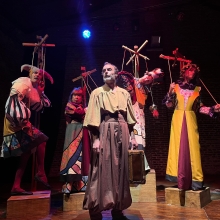 HAMLET SE VA DE GIRA