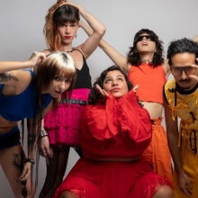 MUNDIALMENTE FAMOSAS - FIESTA ROUGE