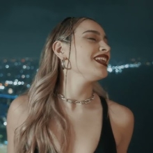 AVRIL ALLEGRE -  AMORA - LUKA